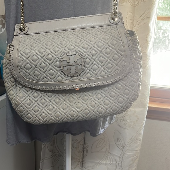 🌸🌺Tory Burch Large Marion Quilted Saddle Bag🌸🌺 - Picture 8 of 12